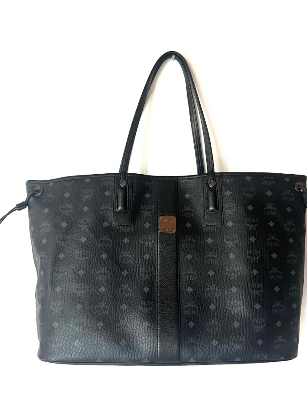 MCM large Liz reversible tote bag in black visetos